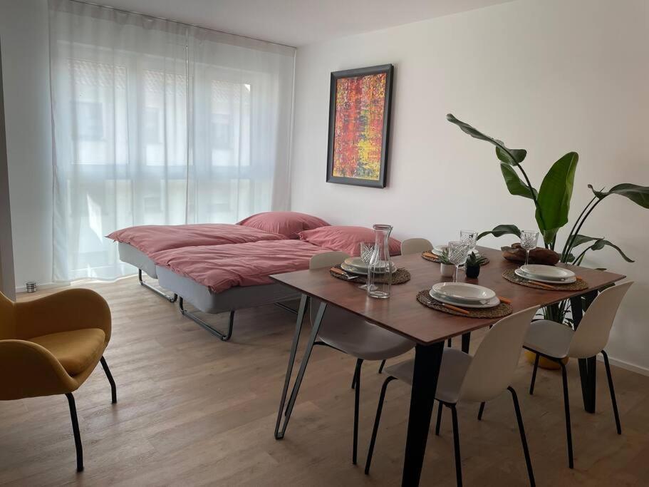 Alma - Art Luxus Modern Ambiente Apartment Karlsruhe